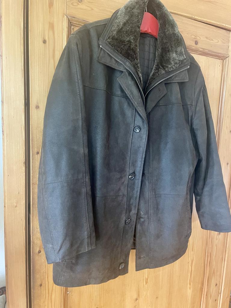 Suède Winterjas met afneembare bontkraag (S / 46), Bruin, Verzenden, Angelo Litrico, Zo goed als nieuw