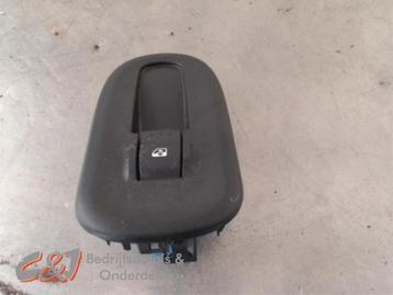 Elektrisch Raam Schakelaar van een Renault Master beschikbaar voor biedingen