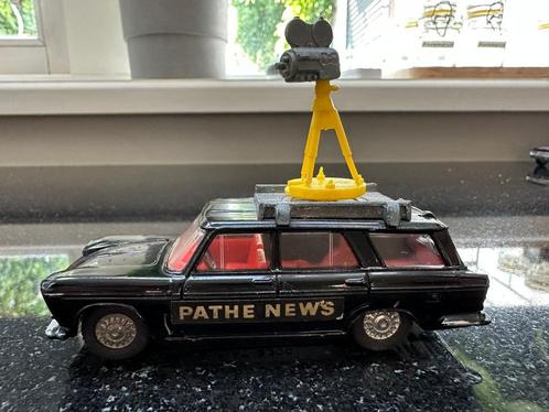 Dinky Toys Fiat 2300 Station Wagon “Pathé News” 1960's, Hobby en Vrije tijd, Modelauto's | 1:43, Gebruikt, Auto, Dinky Toys, Ophalen of Verzenden