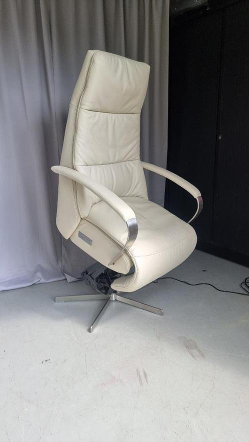 Prominent Umberto leren staop sta op stoel maat medium relax, Huis en Inrichting, Fauteuils, Zo goed als nieuw, Leer, Ophalen