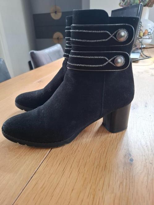 Prachtige zwarte enkellaarsjes vsn LILIAN mt 37, Kleding | Dames, Schoenen, Zo goed als nieuw, Lage of Enkellaarzen, Zwart, Verzenden