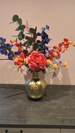 Mooie vaas gevuld met bloemen, Ophalen of Verzenden, Zo goed als nieuw