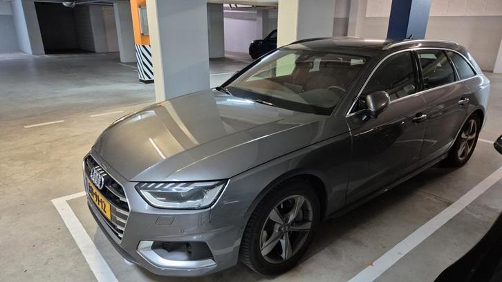 Audi A4 45TFSI Quattro, 36000 km, diplomatic status, Auto's, Audi, Particulier, A4, 360° camera, 4x4, Aangepast voor mindervaliden