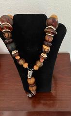 Mooie houten en stenen kralen ketting., Ophalen of Verzenden, Zo goed als nieuw, Bruin, Overige materialen
