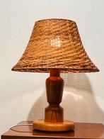 Erik Höglund,  tafellamp,  grenen, rotan, Zweden, jaren 60, Ophalen of Verzenden, Zo goed als nieuw, Minder dan 50 cm