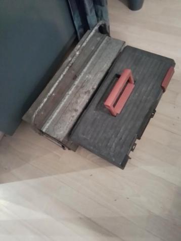 2 Gereedschapskisten met Gereedschap bieden  beschikbaar voor biedingen