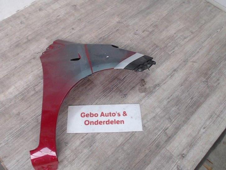 SPATBORD RECHTS VOOR Toyota Yaris III (P13), Auto-onderdelen, Carrosserie en Plaatwerk, Spatbord, Toyota, Voor, Rechts, Gebruikt
