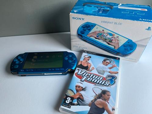 PSP-3004 Vibrant Blue met 26 spellen, Spelcomputers en Games, Spelcomputers | Sony PSP, Zo goed als nieuw, PSP 3000, Blauw, Met games