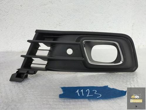 RENAULT CAPTUR LIFT BUMPER GRILLE RECHTS, Auto-onderdelen, Carrosserie en Plaatwerk, Bumper, Renault, Gebruikt, Ophalen of Verzenden