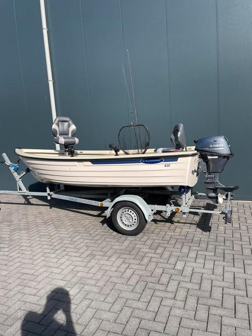 Crescent 410 Roofvisboot, Watersport en Boten, Vis- en Consoleboten, Zo goed als nieuw, 10 tot 30 pk, 3 tot 6 meter, Benzine, Buitenboordmotor