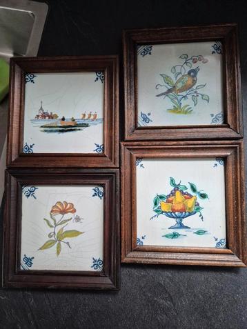Antieke Aardewerk Tegels in Lijst (4 stuks) beschikbaar voor biedingen