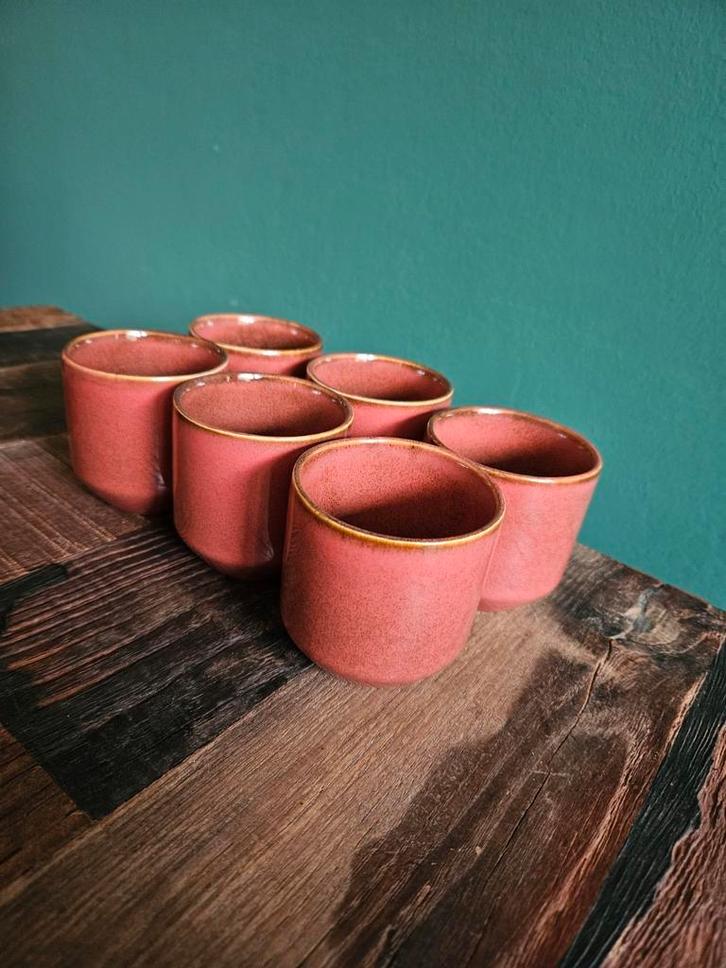 Mica koffiebekers Rhea bruin 6 x, Huis en Inrichting, Keuken | Servies, Zo goed als nieuw, Kop(pen) en/of Schotel(s), Overige stijlen