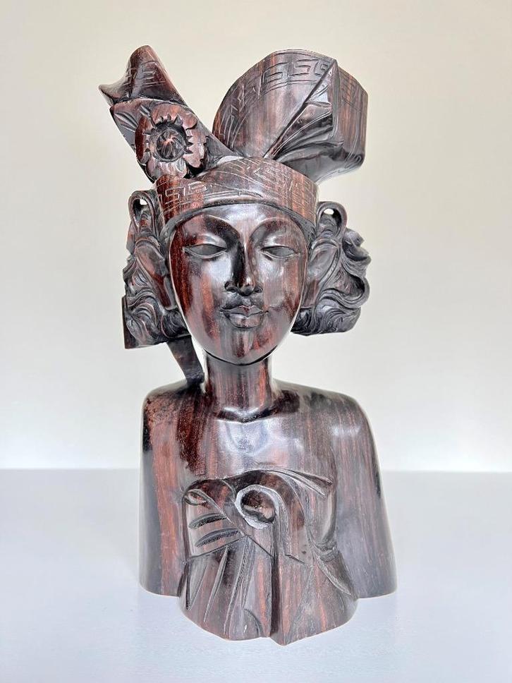 Borstbeeld van een Balinese man Indonesië Balinees Bali, Antiek en Kunst, Kunst | Niet-Westerse kunst, Ophalen of Verzenden