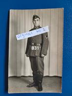 Fotokaart B31 - Wehrmacht man in compleet uniform WO2 duits, Verzamelen, Foto of Poster, Duitsland, Landmacht, Verzenden