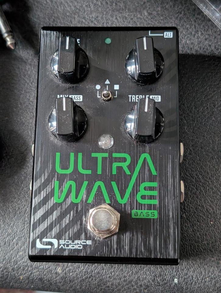 Source Audio Ultrawave Multiband Bass - Distortion Pedal, Muziek en Instrumenten, Effecten, Gebruikt, Distortion, Overdrive of Fuzz