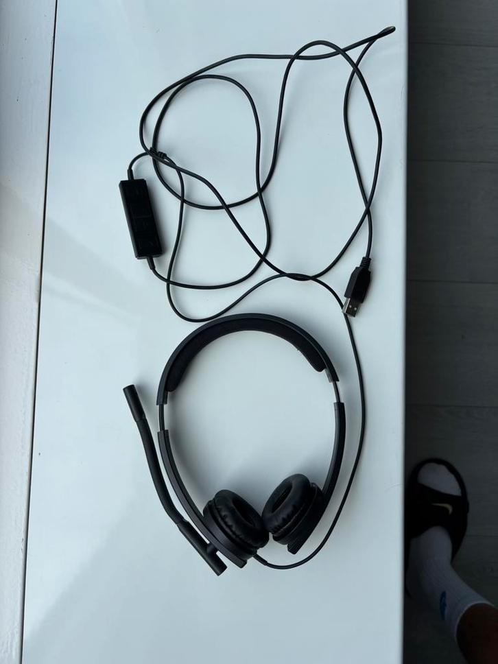 HEADSET MET USB-C AANSLUITING, Computers en Software, Headsets, Zo goed als nieuw, Over-ear, Bedraad, Gaming headset, Inklapbare microfoon