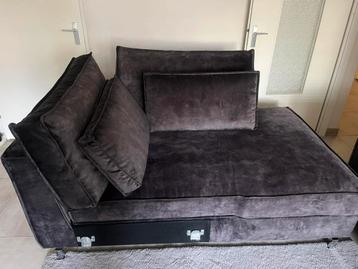 Te koop prachtige lounge beschikbaar voor biedingen