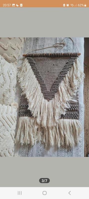 Wandhanger  beschikbaar voor biedingen