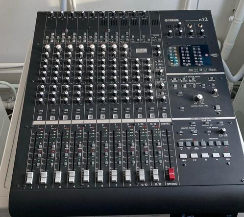 Yamaha N12 mengpaneel, Muziek en Instrumenten, Mengpanelen, Zo goed als nieuw, 10 tot 20 kanalen, Microfooningang, Ophalen