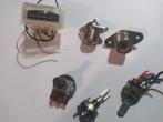 Signaal Indicatie Meter / potmeters / CONNECTOR PANEL UHF FL, Hobby en Vrije tijd, Elektronica-componenten, Ophalen of Verzenden