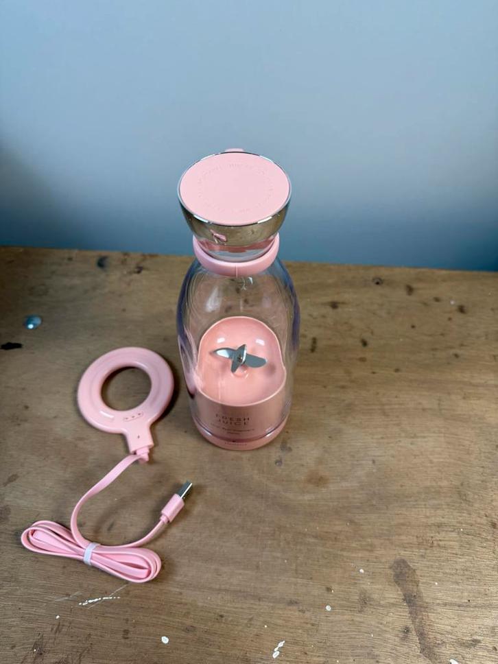 Draagbare Mini Blender - Nieuw!, Witgoed en Apparatuur, Blenders, Nieuw, Blender to go, Ophalen of Verzenden