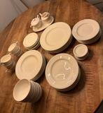Royal Creamware 6 persoons bordenset - Gebruikt, Huis en Inrichting, Ophalen, Gebruikt, Overige stijlen, Porselein