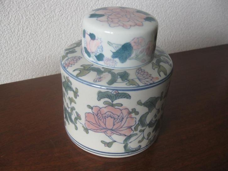 Ronde porseleinen pot met deksel, Chinees gedecoreerd., Huis en Inrichting, Woonaccessoires | Overige, Zo goed als nieuw, Ophalen