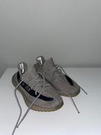 Yeezy Sneakers - 43 1/3, Ophalen, Zo goed als nieuw, Bruin, Sneakers of Gympen
