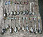 Collectie van 20 theelepeltjes met emblemen, Antiek en Kunst, Ophalen of Verzenden