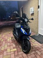 Piaggio Zip 2 takt 2016 70cc Snor, Fietsen en Brommers, Ophalen, Zo goed als nieuw, Benzine, Zip