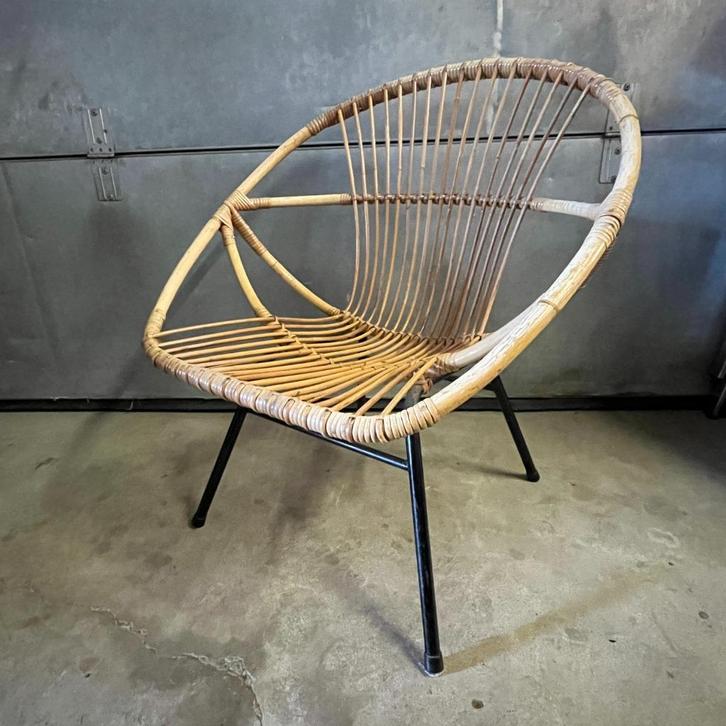 OPRUIMING  Rotan Rohé Noordwolde fauteuiltje jaren 50 60, Huis en Inrichting, Fauteuils, Gebruikt, Metaal, Riet of Rotan, Minder dan 50 cm