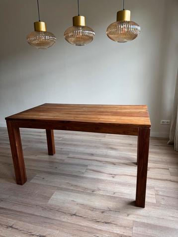 Massief houten eettafel 140 x 80 cm – warme houtkleur beschikbaar voor biedingen