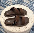 Christian Dior Sandalen - Bruin, Grijs, Zwart - Maat 38, Ophalen of Verzenden, Zo goed als nieuw, Bruin, Slippers