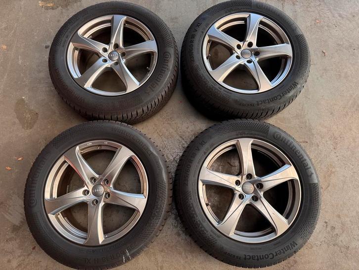 18” Audi Q5 velgen met Continental winterbanden 235 60 18, Auto-onderdelen, Banden en Velgen, Banden en Velgen, Winterbanden, 18 inch