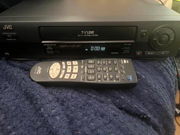 Video recorder jvc met afstandsbediening werkt goed beschikbaar voor biedingen