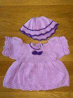 Gebreid Poppenjurkje met Mutsje - Popmaat 40-45 cm, Ophalen of Verzenden, Nieuw, Babypop