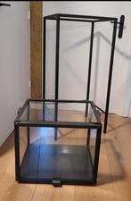 Industrieel stoer 2 delig display /Stolp staal glas modern, Huis en Inrichting, Ophalen, Met klep(pen), 50 tot 100 cm, Zeldzaam Industrieel showcase Metaal Museum Glas Showbox