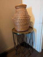 Goud bijzettafeltje met rieten vaas, Huis en Inrichting, Woonaccessoires | Vazen, Ophalen, Overige materialen, Gebruikt, Geel