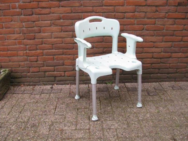 Etac douchestoel in bijzonder mooie staat incl verzenden€80, Diversen, Verpleegmiddelen, Zo goed als nieuw, Ophalen of Verzenden