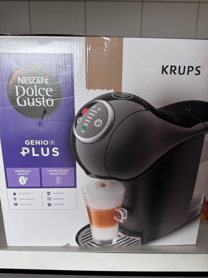 Dolce Gusto Genio S Plus - Koffiezetapparaat, Witgoed en Apparatuur, Koffiezetapparaten, Zo goed als nieuw, Koffiepads en cups