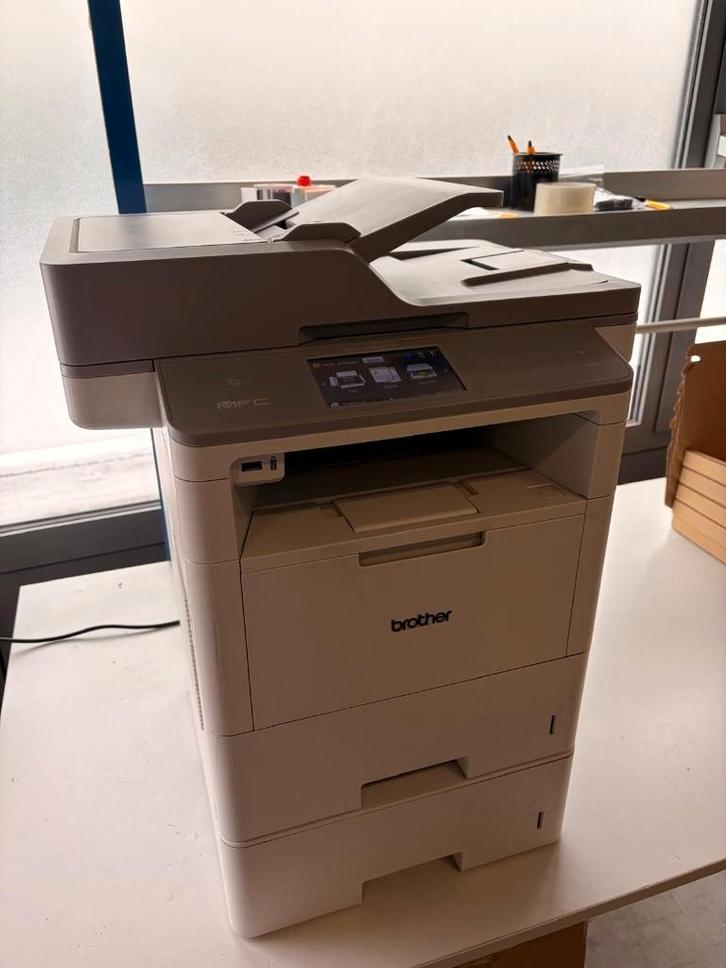 Brother MFC-L6800DWT all-in-one A4 laserprinter Wifi, Computers en Software, Printers, Gebruikt, All-in-one, Laserprinter, Faxen