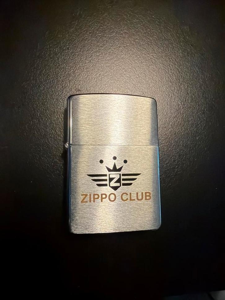 Zippo Aansteker 1995 Zippo Club - Nieuw!, Verzamelen, Rookartikelen, Aanstekers en Luciferdoosjes, Nieuw, Aansteker, Ophalen of Verzenden