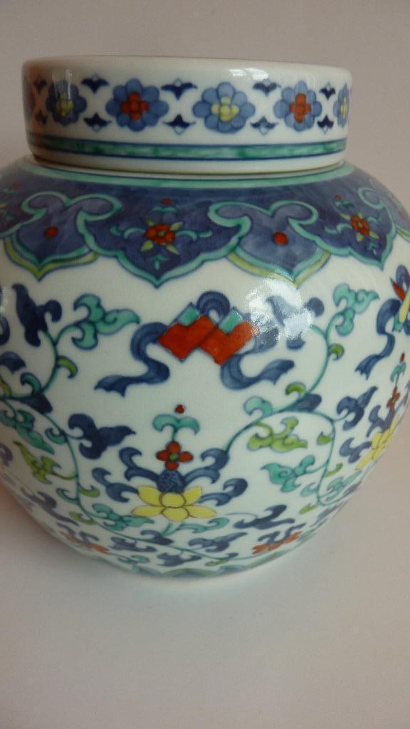 Chinese  Doucai gemberpot Yongzeng [1723-1735 ], Antiek en Kunst, Antiek | Porselein, Ophalen of Verzenden