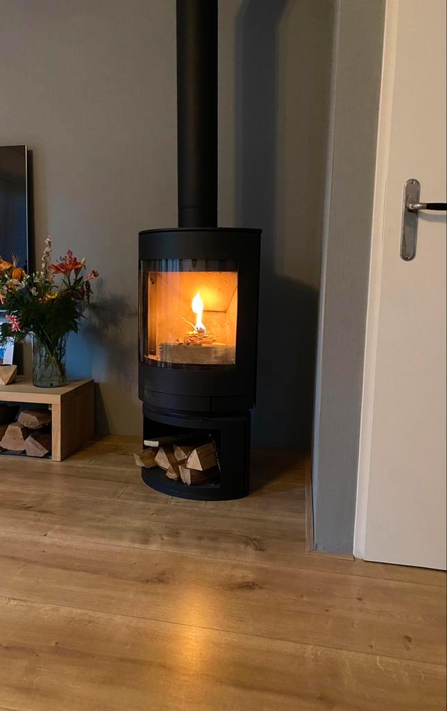 Houtkachel Skantherm Emotion S zwart, Huis en Inrichting, Kachels, Zo goed als nieuw, Houtkachel, Hout, Ophalen