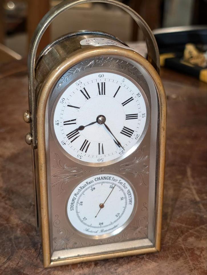 Klein antiek klokje 13 cm hoog €180. Barometer, Antiek en Kunst, Antiek | Klokken, Ophalen