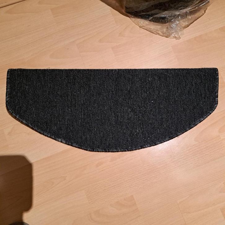 Trapmaantjes - trapmatten, Huis en Inrichting, Stoffering | Vloerbedekking, Nieuw, Tapijt, Grijs, minder dan 10 m², Ophalen