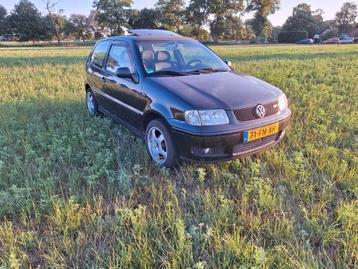 Volkswagen Polo 1.4 44KW 2000 Zwart beschikbaar voor biedingen