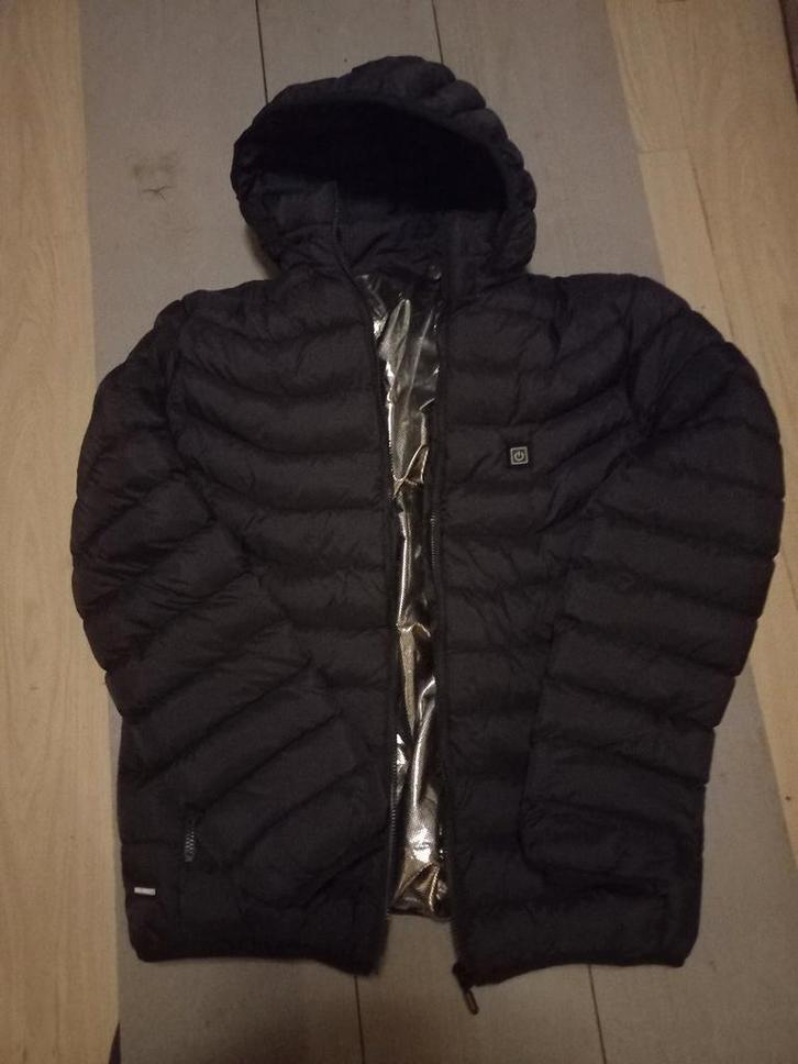 Verwarmde jas met capuchon en powerbank maat L en S, Kleding | Heren, Jassen | Winter, Nieuw, Zwart, Ophalen of Verzenden