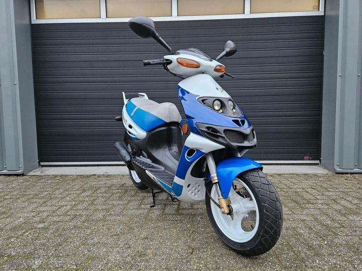 SUZUKI KANTANA R 2T L.C 50KM BJ 1998 BLAUW-WIT 7500KM DUITS, Fietsen en Brommers, Scooters | Overige merken, Benzine, Ophalen of Verzenden