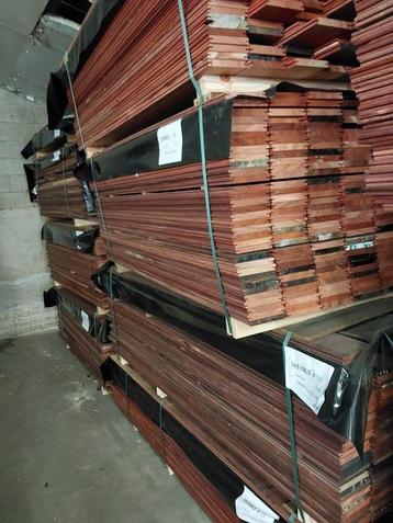 padoek b keus 7 pakken b-fix geschaafd 15mm dik 130mm  beschikbaar voor biedingen